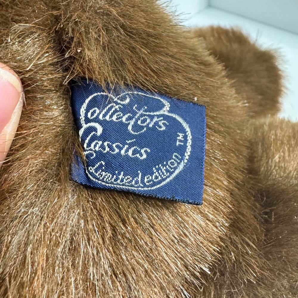 GUND 1983 Collectors‎ Classics Limited Edition Brown Teddy Bear Plush Bow Tag - Picture 3 of 6